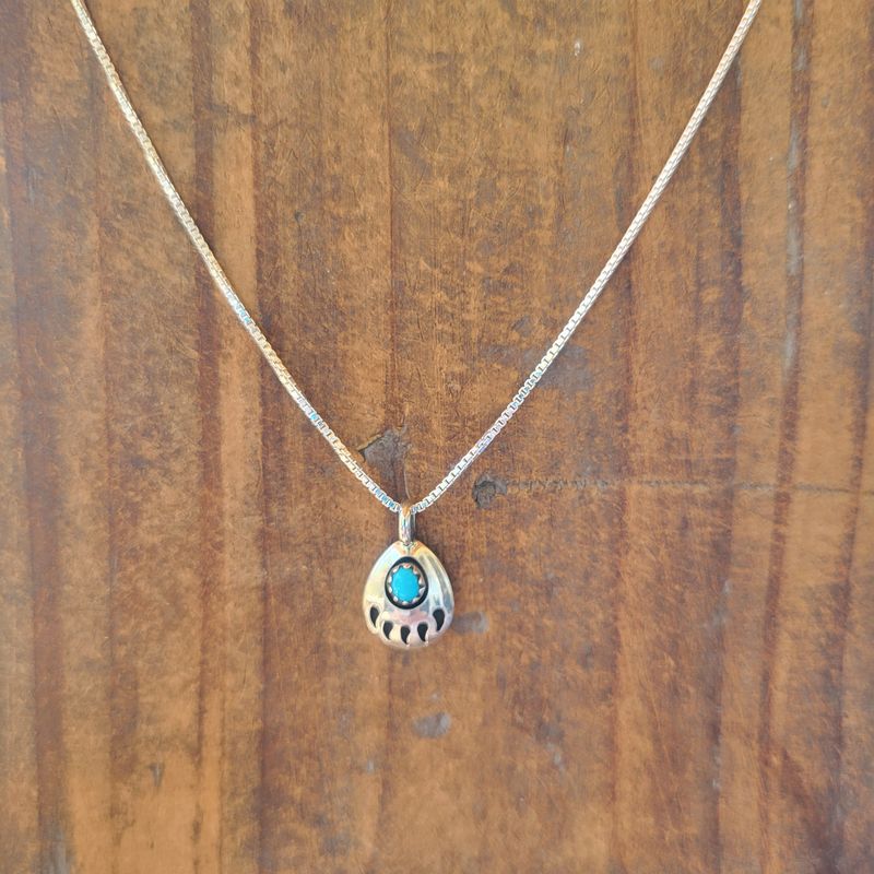 Bear Paw Pendant, sterling silver on 20&quot; chain
