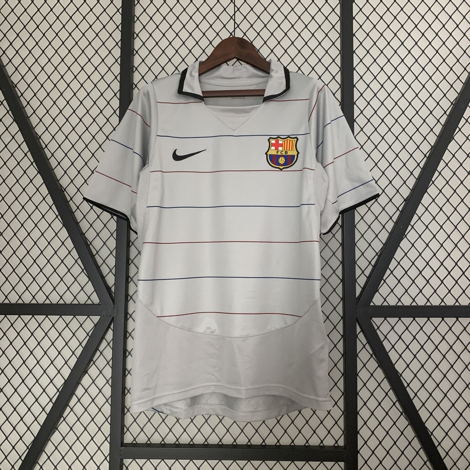 Barcelona FC 2003/04 Away Men&#39;s Jersey- Retro