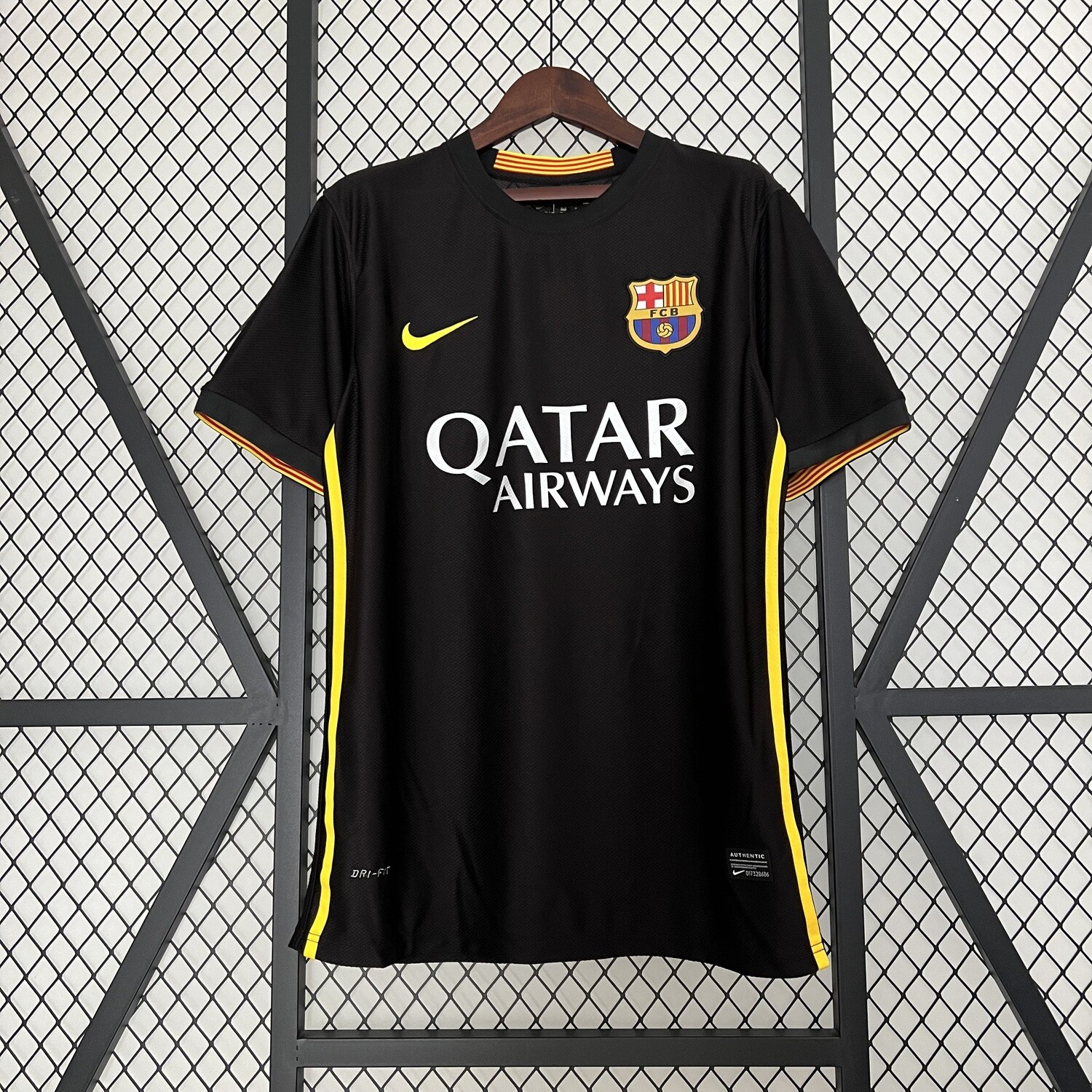 Barcelona FC 2013/14 Away  Men&#39;s Jersey- Retro