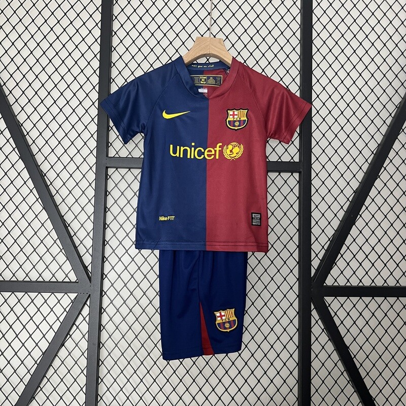 Barcelona FC 2008/09 Home Kid&#39;s Jersey &amp; Shorts - Retro