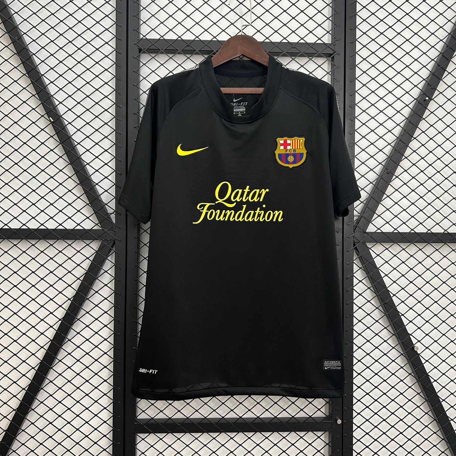 Barcelona FC 2011/12 Away Men&#39;s Jersey- Retro