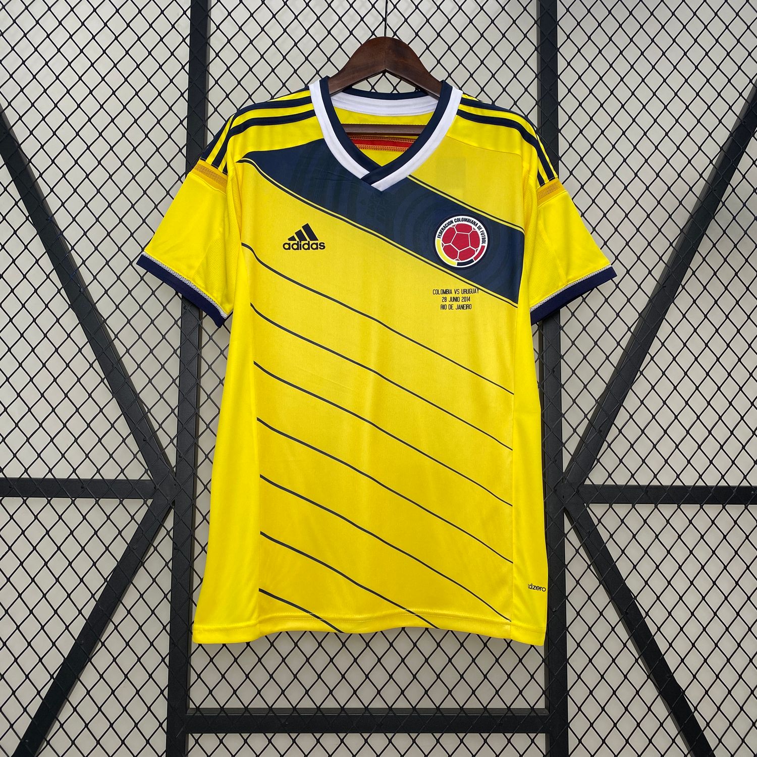 Colombia 2014 Home Men&#39;s Jersey- Retro
