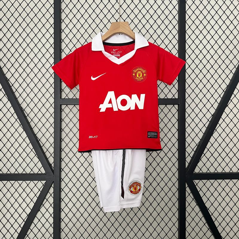 Manchester United 2010/11 Home Kid&#39;s Jersey &amp; Shorts- Retro