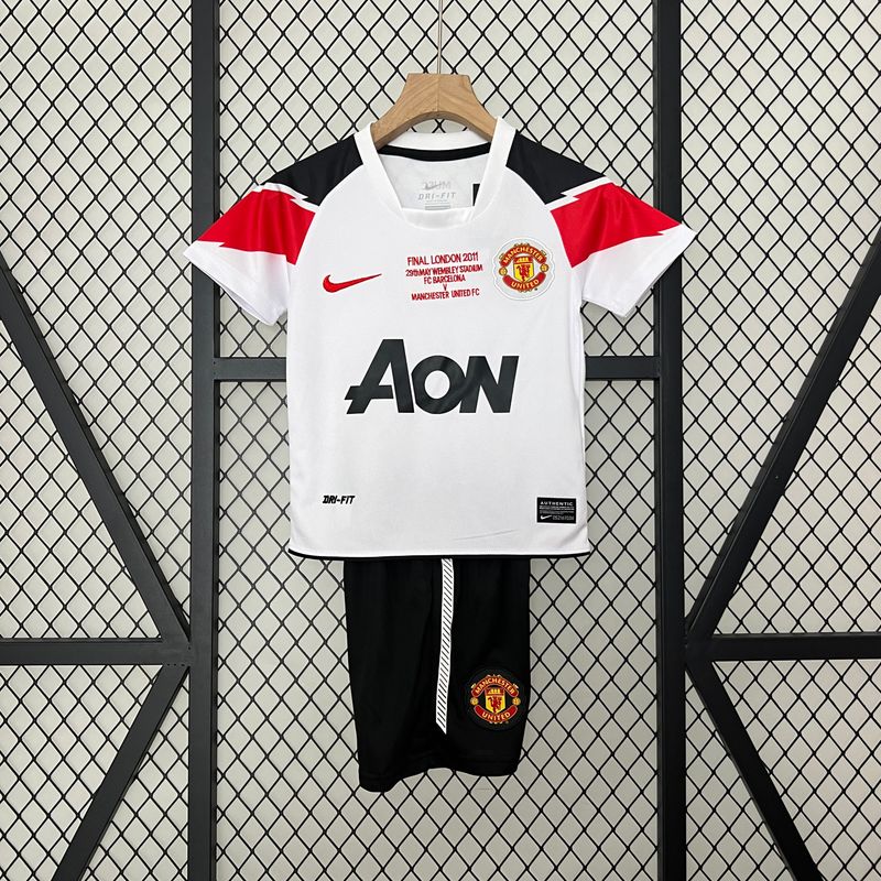 Manchester United 2010/11 Away Champions League Final Kid&#39;s Jersey &amp; Shorts- Retro