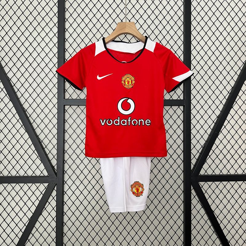 Manchester United 2005/06 Home Kid&#39;s Jersey &amp; Shorts- Retro