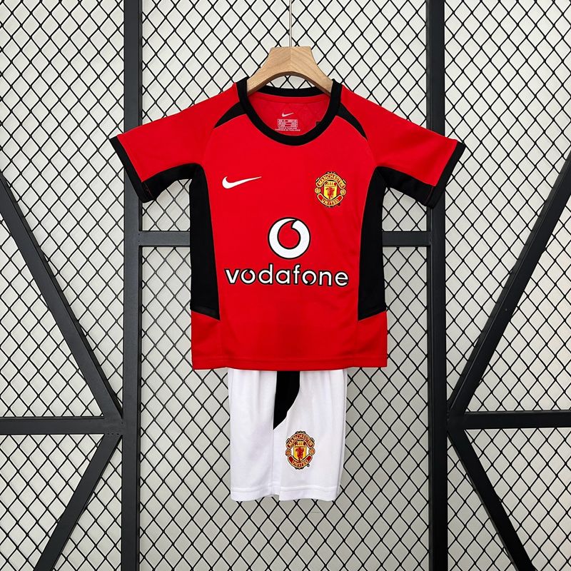 Manchester United 2003/04 Home Kid&#39;s Jersey &amp; Shorts- Retro