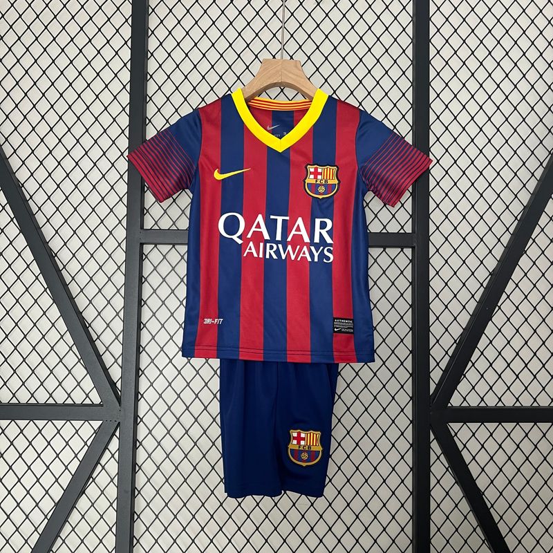 Barcelona FC 2013/14 Home Kid&#39;s Jersey &amp; Shorts - Retro
