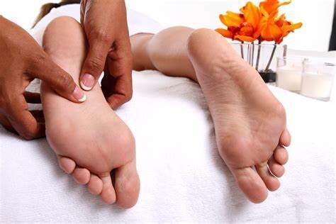 FOOT MASSAGE