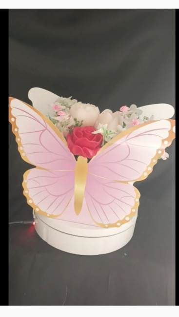 Papillon avec fleur en fondants