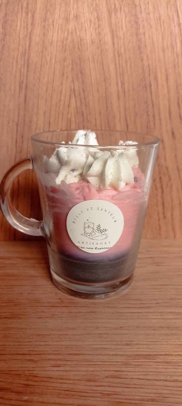 bougie parfum cerise noir explosif