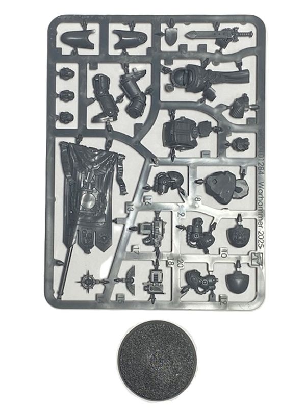 A Space Marine Terminator Ancient Banner Bearer Single Figure On Sprue - BS