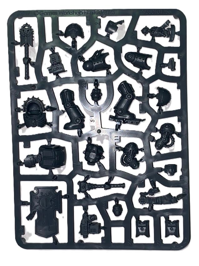 Space Marines Chaplain In Terminator Armour Single Figure On Sprue - BS