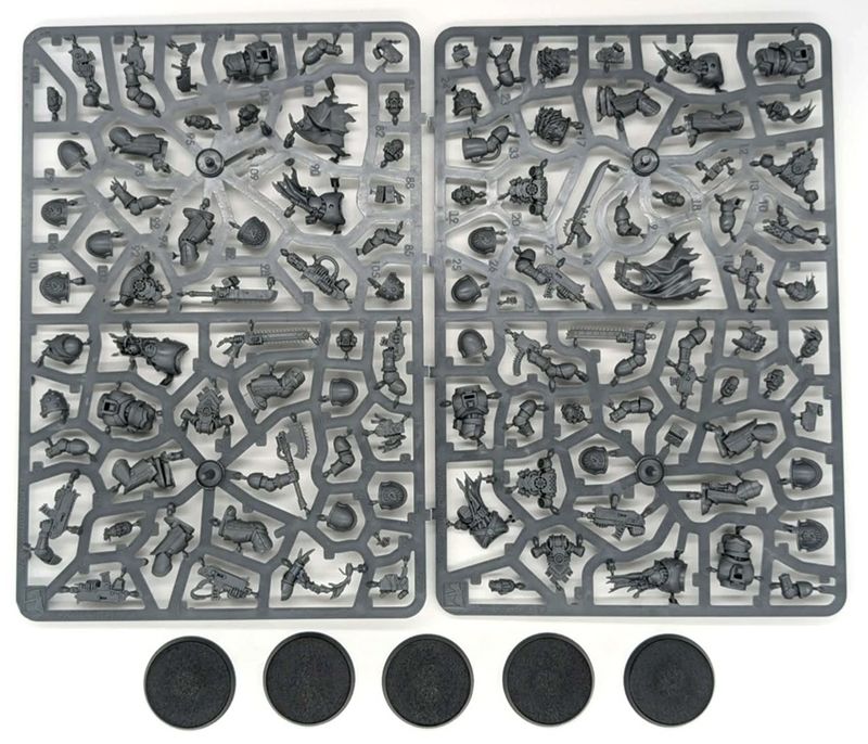Red Corsairs Raiders Chaos Marines 5 Man On Sprues - CPRC