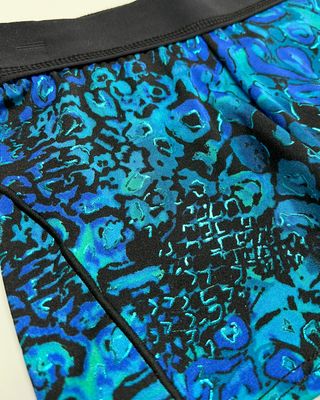 Motionwear Flatlock Plush Elastic Short