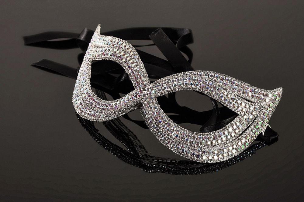 Masquerade Mask, Variation: Type 1