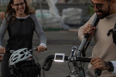 Ensemble de lumières de vélo solaires
