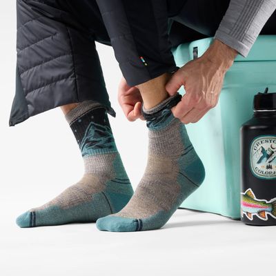 Hike Light Cushion Valley View Crew Socks
