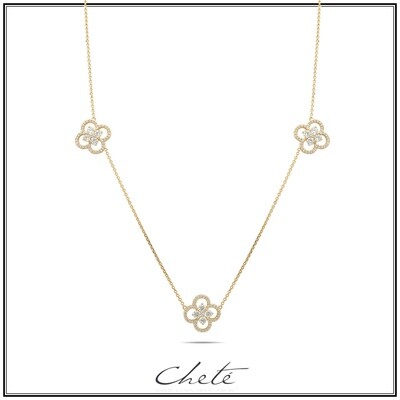 Zilveren ketting Gold plated Keltische bloem met steentjes bezet