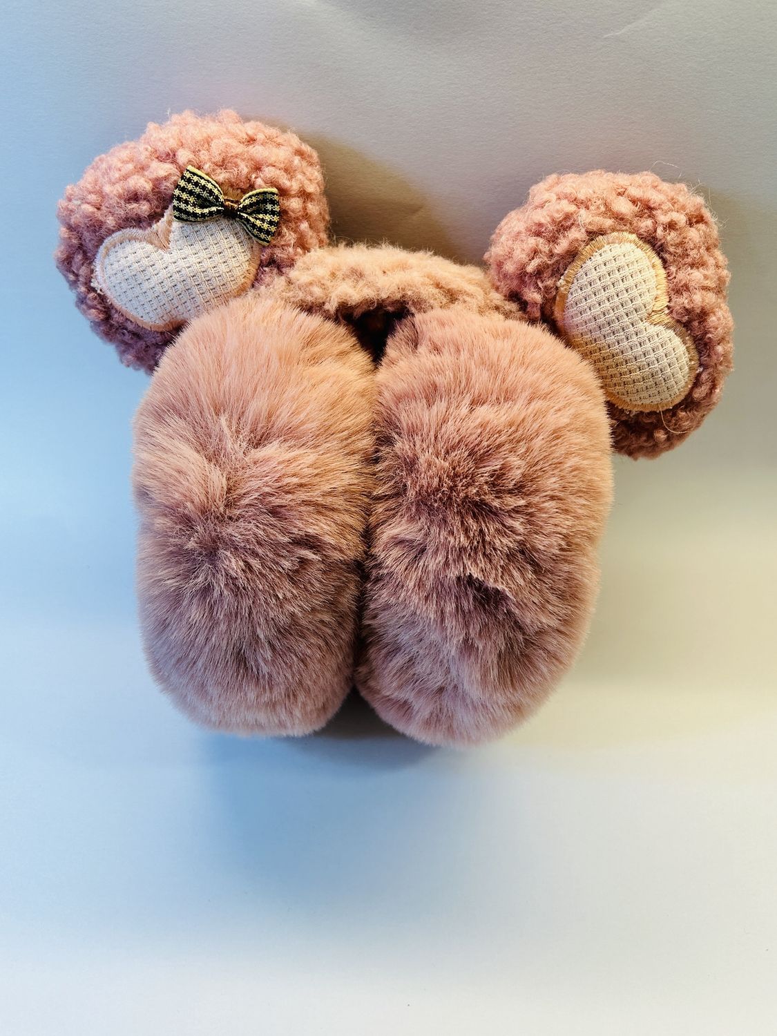 Oorwarmer oud roze met schattige oortjes en hart