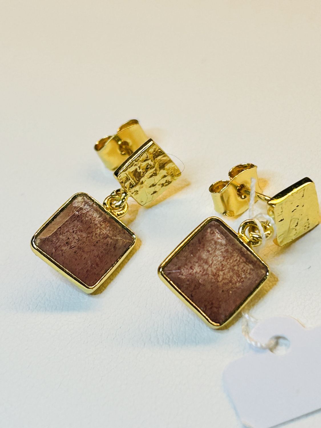 Hera Oorbellen Goud - Aardbeien quartz