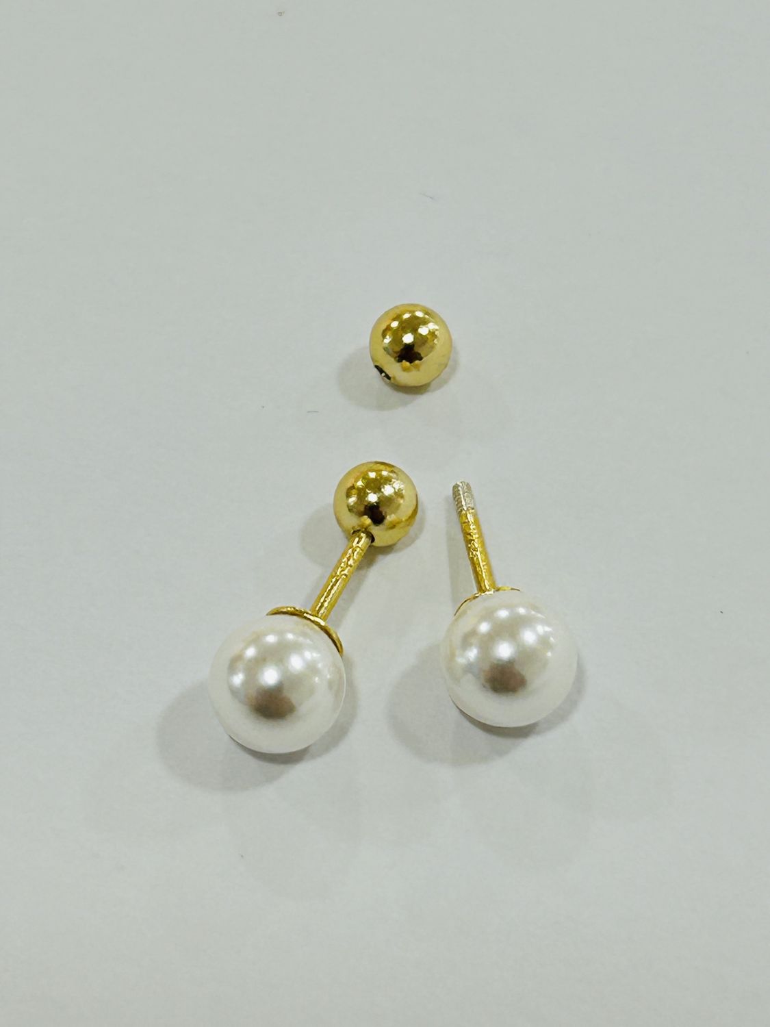 Parel 6,5 mm met schroefsluiting goldplated