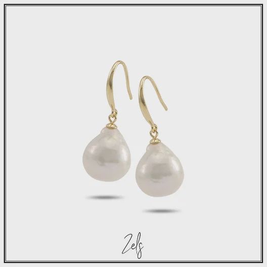 Hangoorbel met zoetwaterparel Goldplated