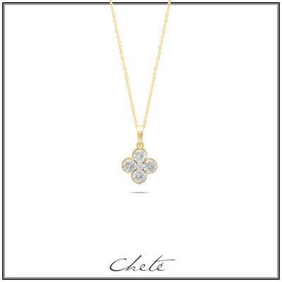 Fijne ketting met verfijnde hanger in klaver-vorm, opgebouwd in 4 prachtig stralende stenen