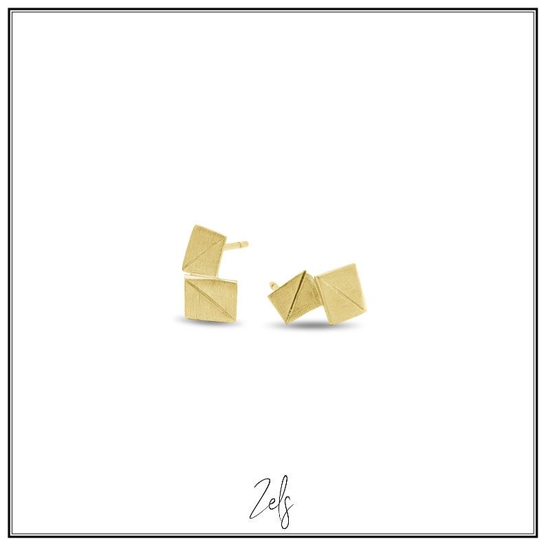 Moderne oorbellen, strak geometrisch ontwerp, brushed