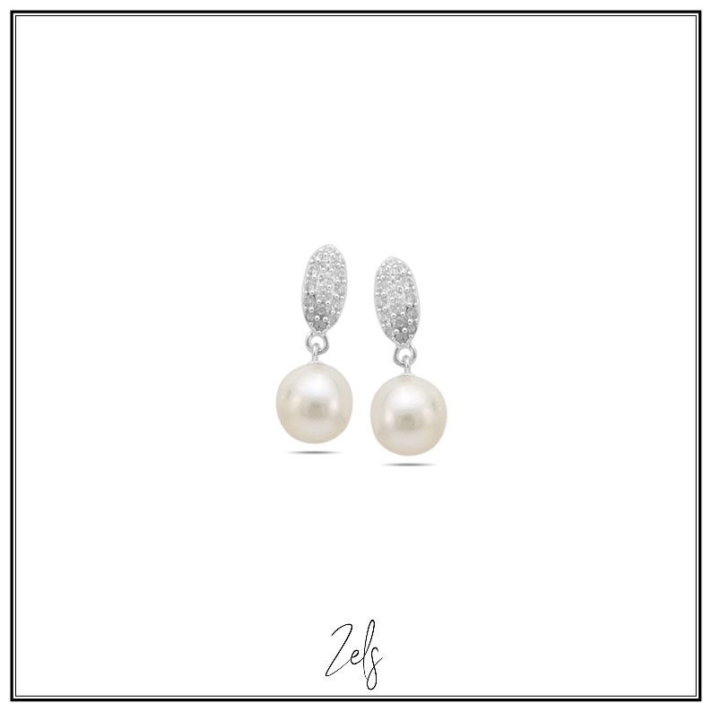 Oorbellen, elegante pavé gezette ovalen met klassieke ronde parel