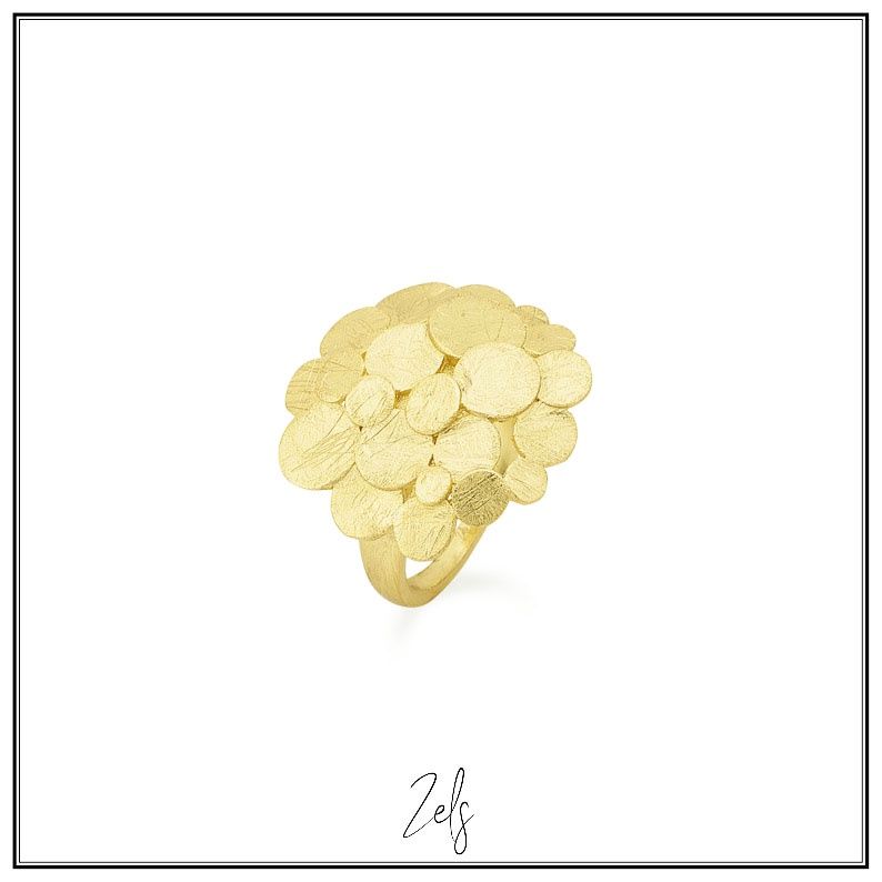 Ring met cluster van schijfjes met een matte structuur, verguld