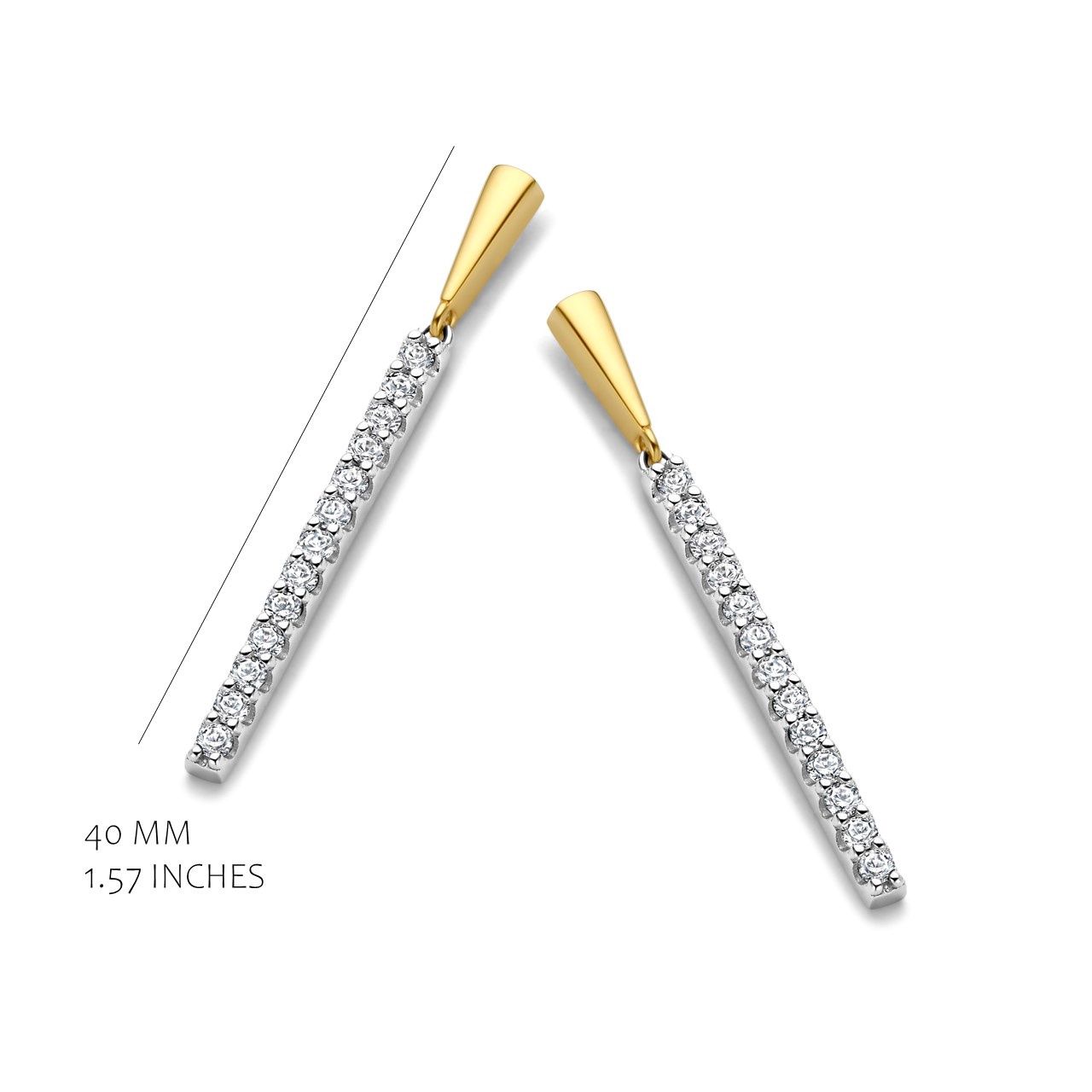 Slanke moderne oorbellen met een elegante staaf vol fonkelende zirkonia&#39;s voor een stijlvolle look