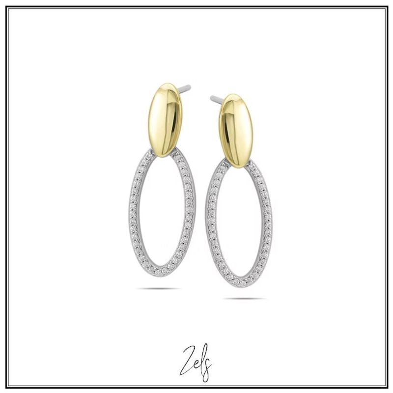 Stijlvolle oorbellen met een glanzende goudkleurige bovenkant en een elegante zilveren ovaal bezet met zirkonia