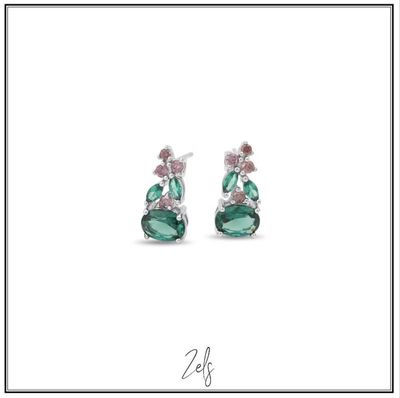 Elegante oorbellen met een combinatie van groene en lichtroze zirkonia