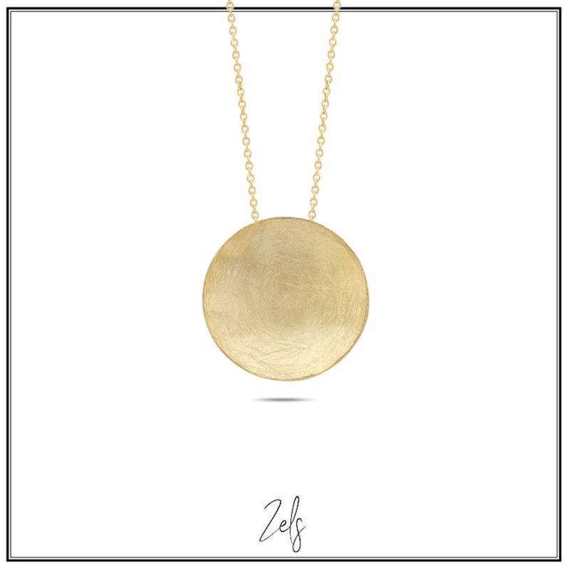 Ketting met een ronde matgeborstelde hanger, minimalistisch maar tijdloos