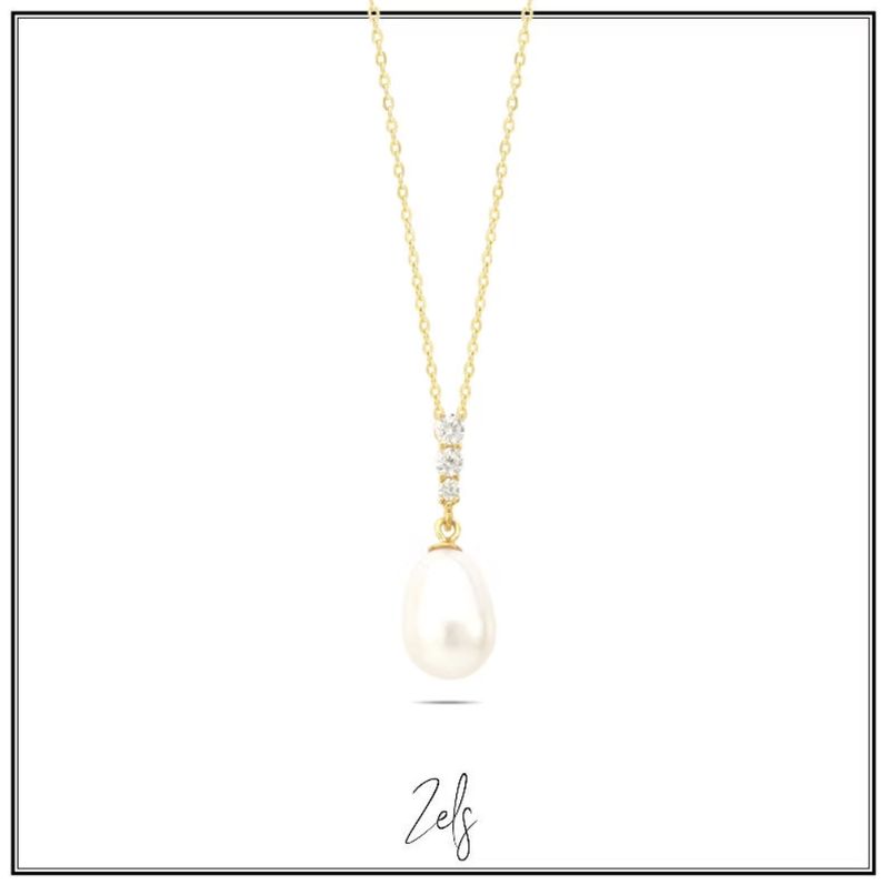 Elegante tijdloze ketting met zoetwaterparel en zirkonia&#39;s als subtiele toets