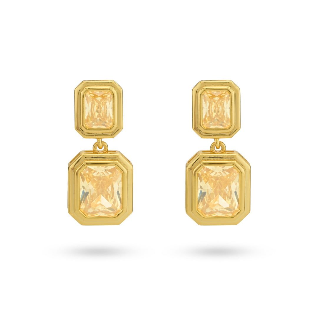 Een elegante oorbel met twee sierlijk uitgelijnde rechthoekige stenen.