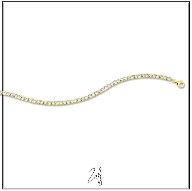 Elegante tennis armband, schittert met tijdloze elegantie en hoogwaardige afwerking.