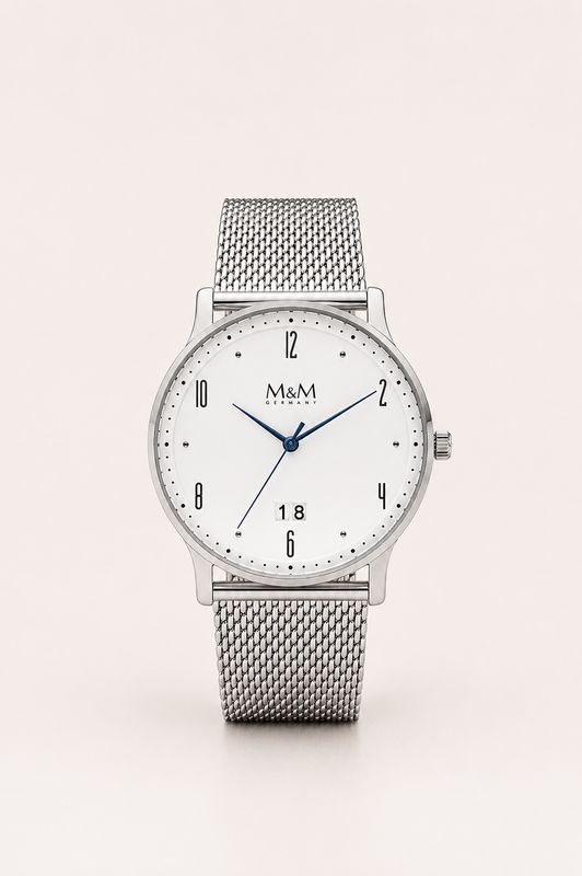 Grote horloge zilver kleurige wijzerkast met zilver kleurig mesh bandje.