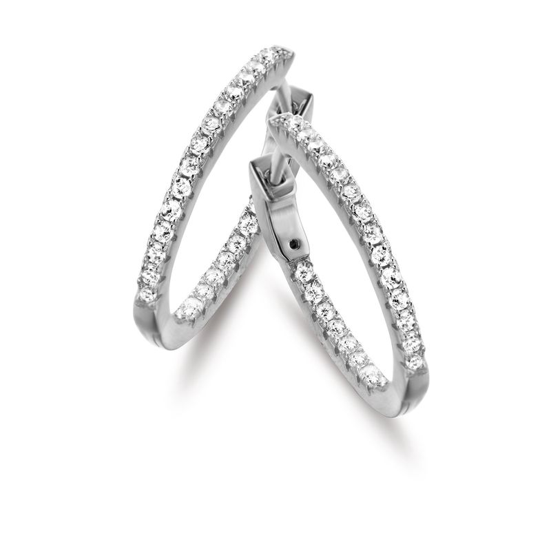 Fonkelende zilveren oorbellen, perfect om elke look een luxueuse glitter te geven.