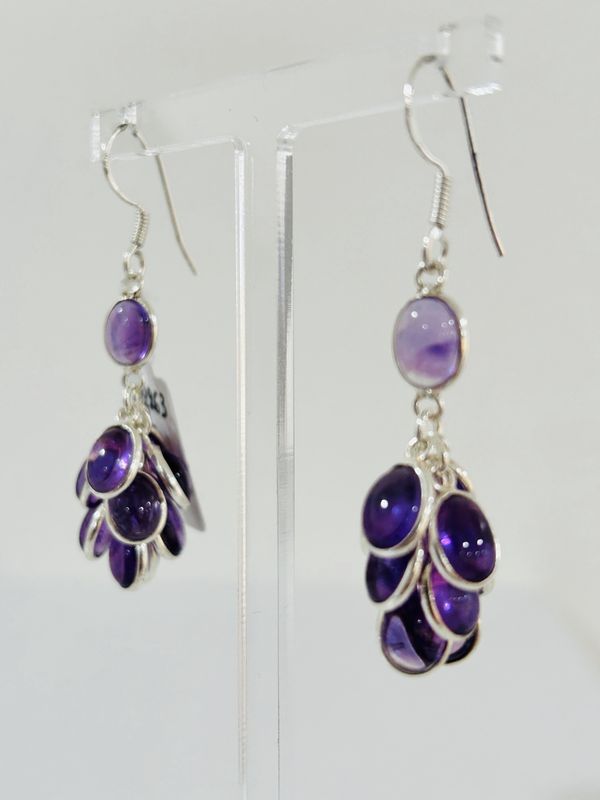Hangoorbellen zilver, cluster met amethist