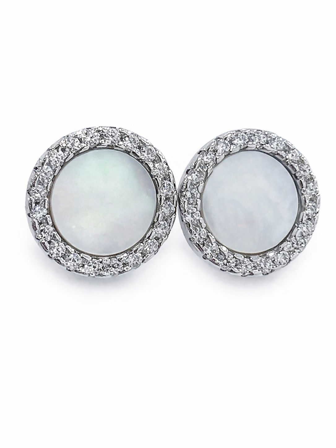 Oorbellen, Knoppen steentjes rondom en parelmoer