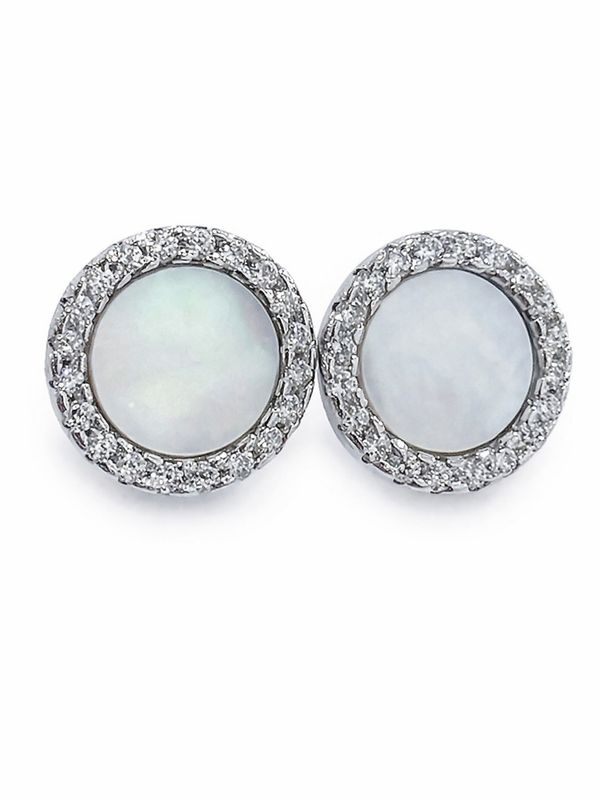 Oorbellen, Knoppen steentjes rondom en parelmoer