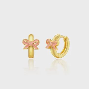 Oorbellen huggies met roze vlinder
