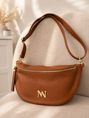 Handtas 'Camille Camel', crossbodytas met 1 ruim compartiment.