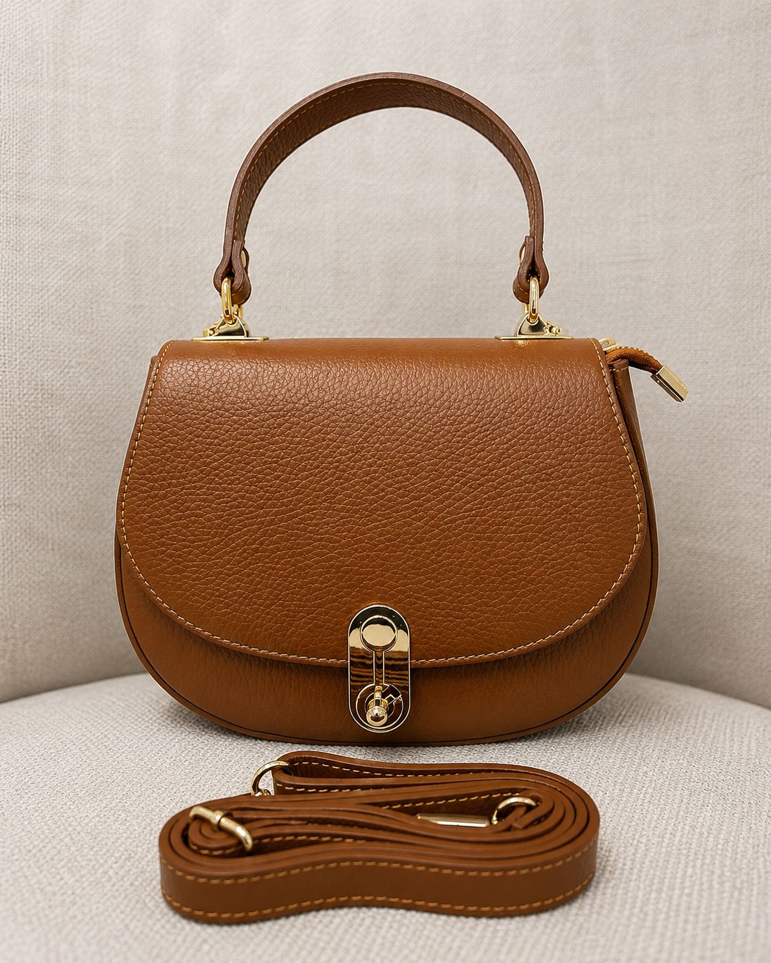 Handtas 'Maxime Camel' klein leuk stijlvol handtasje.