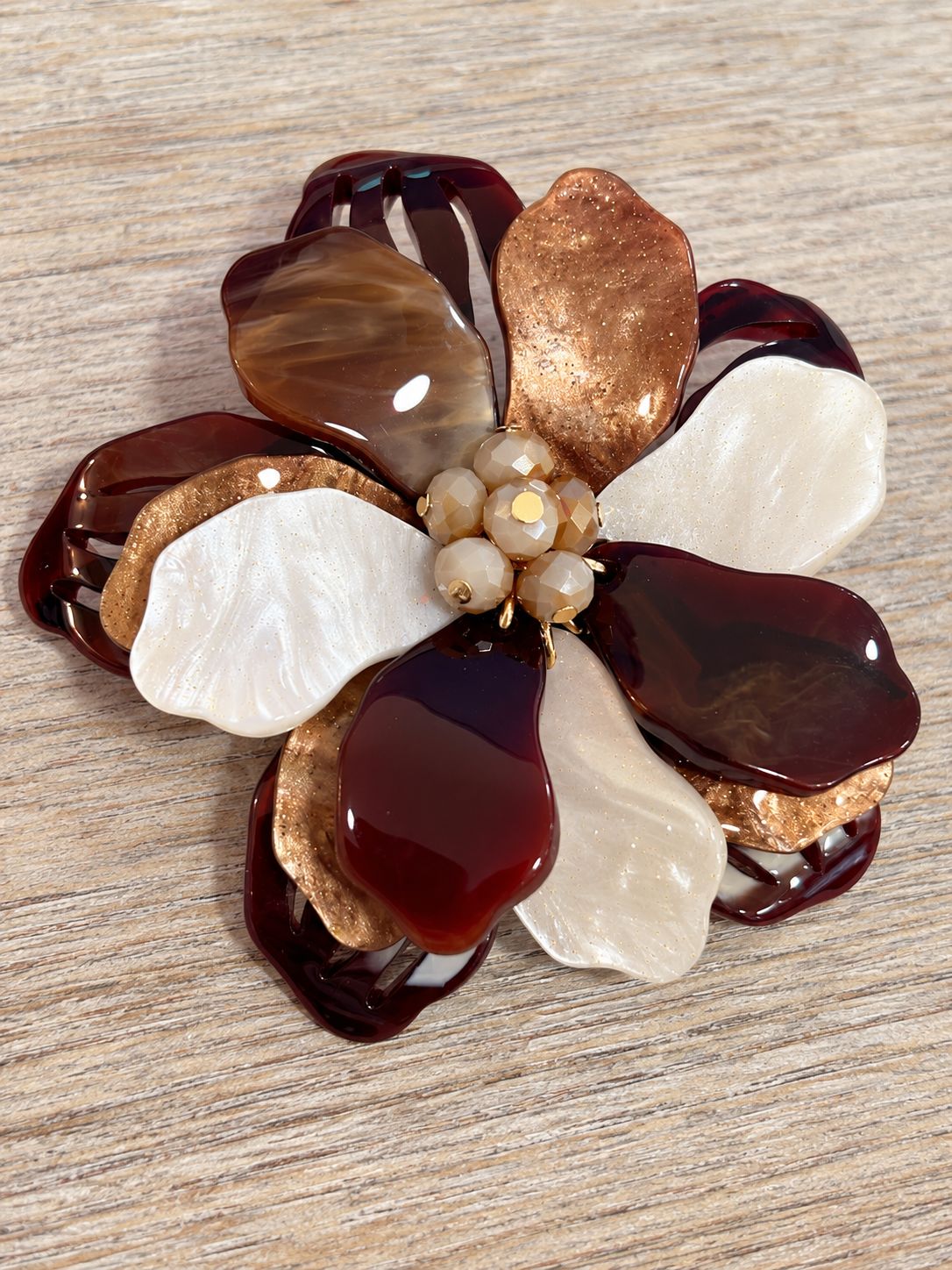 Broche mooie bloem met bruine tinten