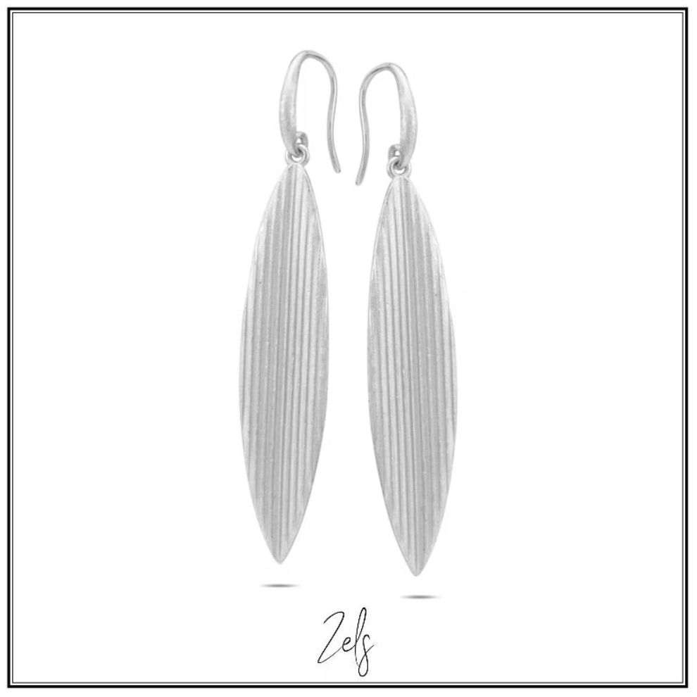 Lange oorhangers met ijsmatte afwerking, zilverkleur