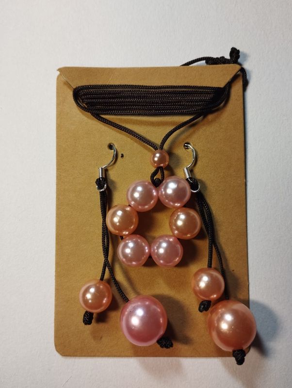 Collares