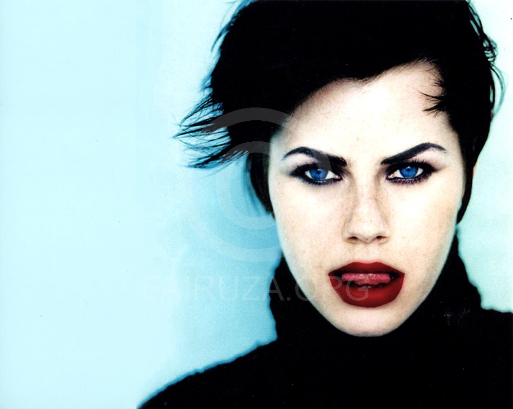 Fairuza 6