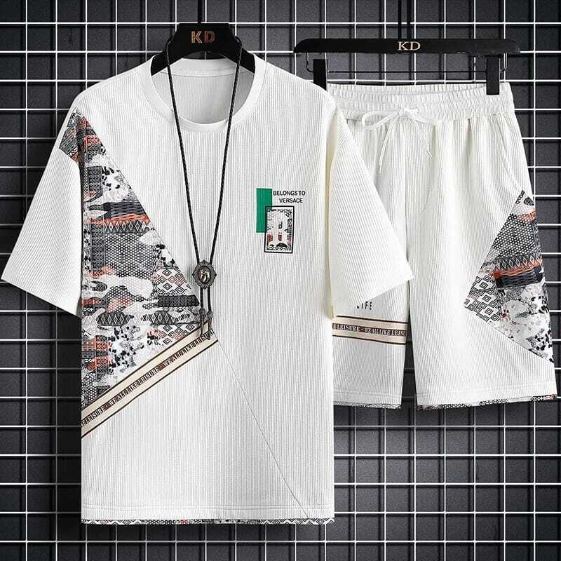 T-Shirt &amp; Shorts